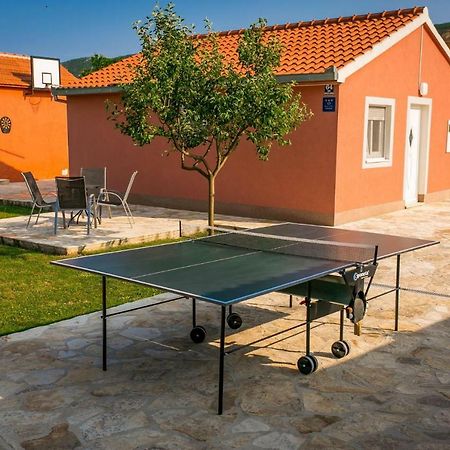 Vacation House Radosic Radosic  Extérieur photo