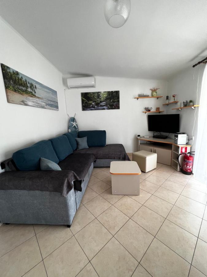 Vacation House Radosic Radosic  Extérieur photo
