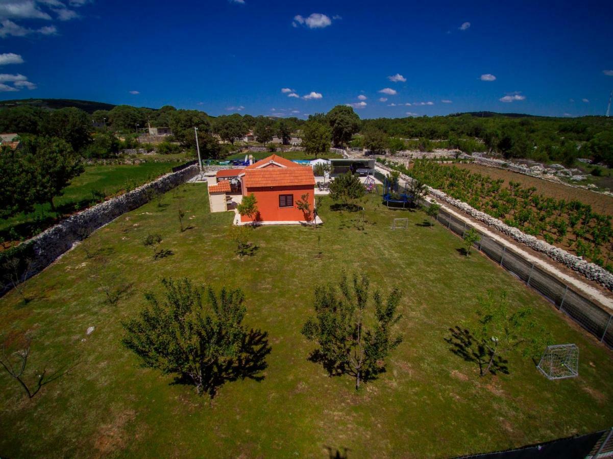 Vacation House Radosic Radosic  Extérieur photo