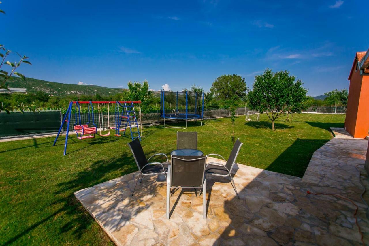 Vacation House Radosic Radosic  Extérieur photo