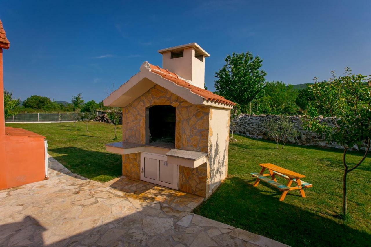 Vacation House Radosic Radosic  Extérieur photo