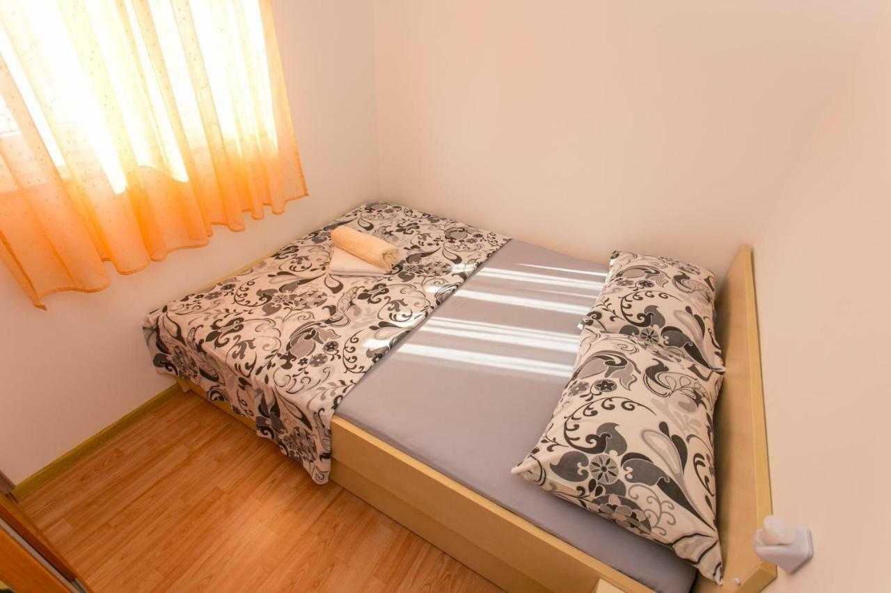Vacation House Radosic Radosic  Extérieur photo